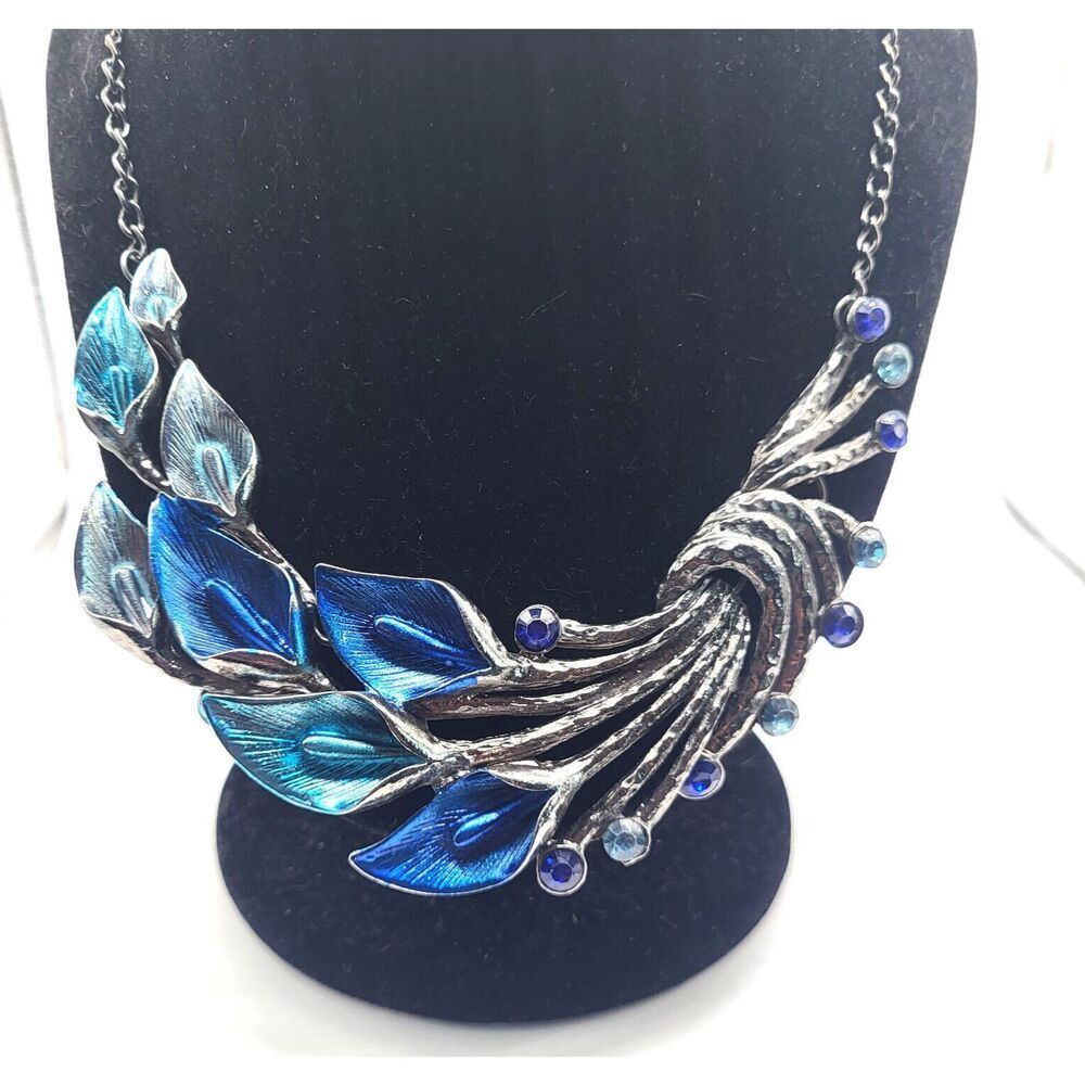 Statement Callalily Enamel Gunmetal Bib Necklace 19in - Picture 2 of 4